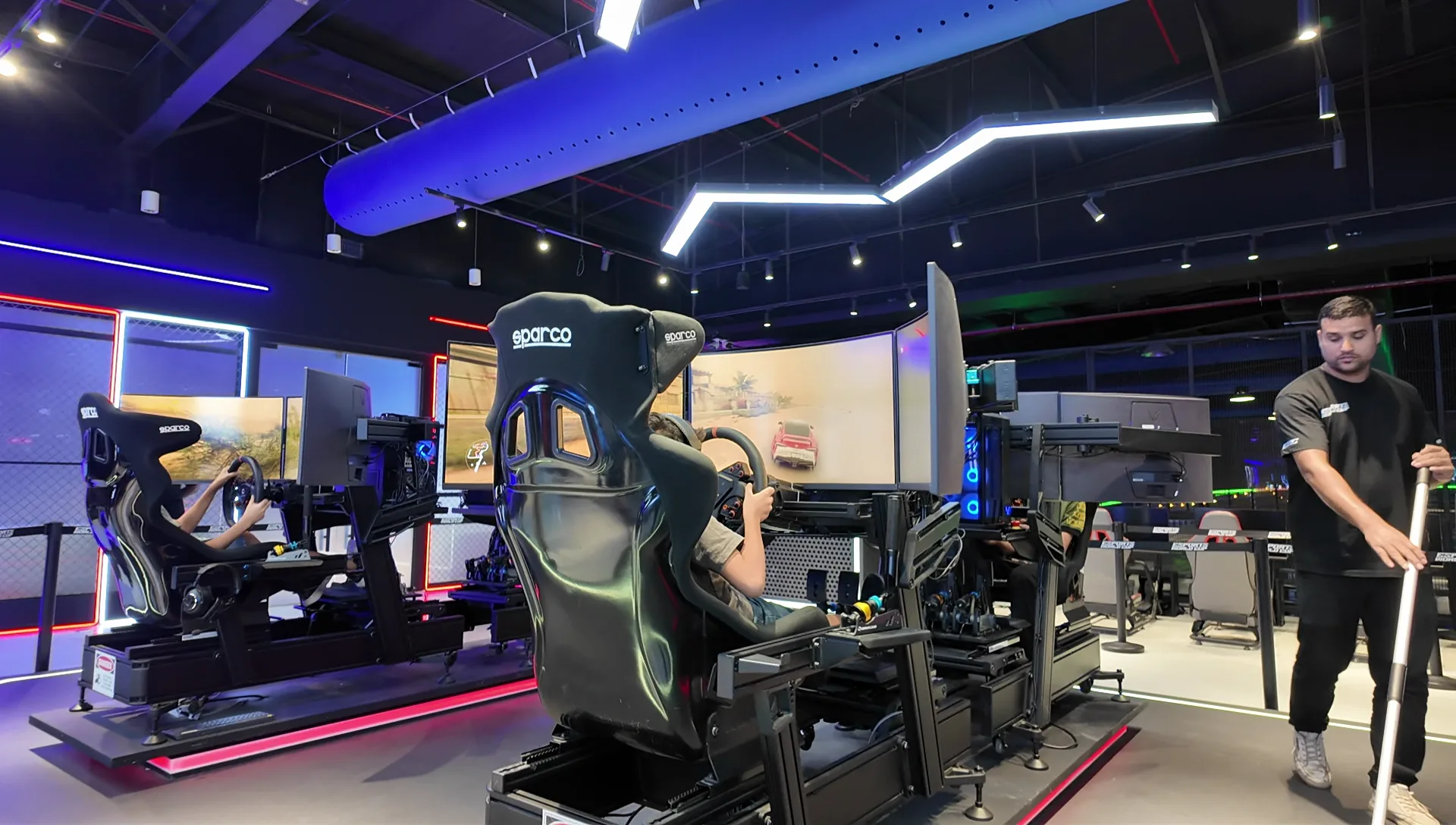 E-Sport Gaming 2025 — 4,000+ Participants, 7 Racing Games